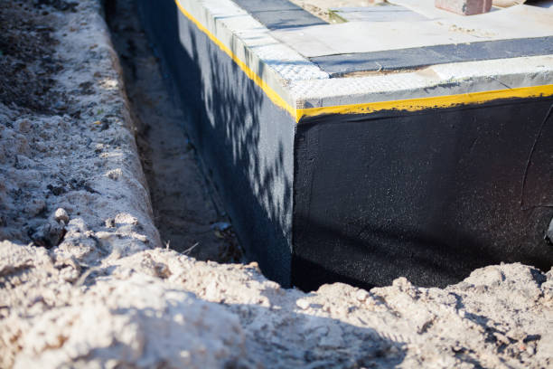 Professional Crawl Space Encapsulation technician working in Lincolnwood, IL